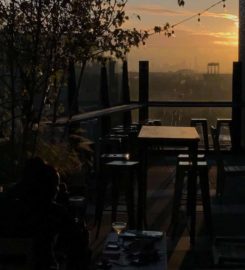 Leaf Bar & Lounge
