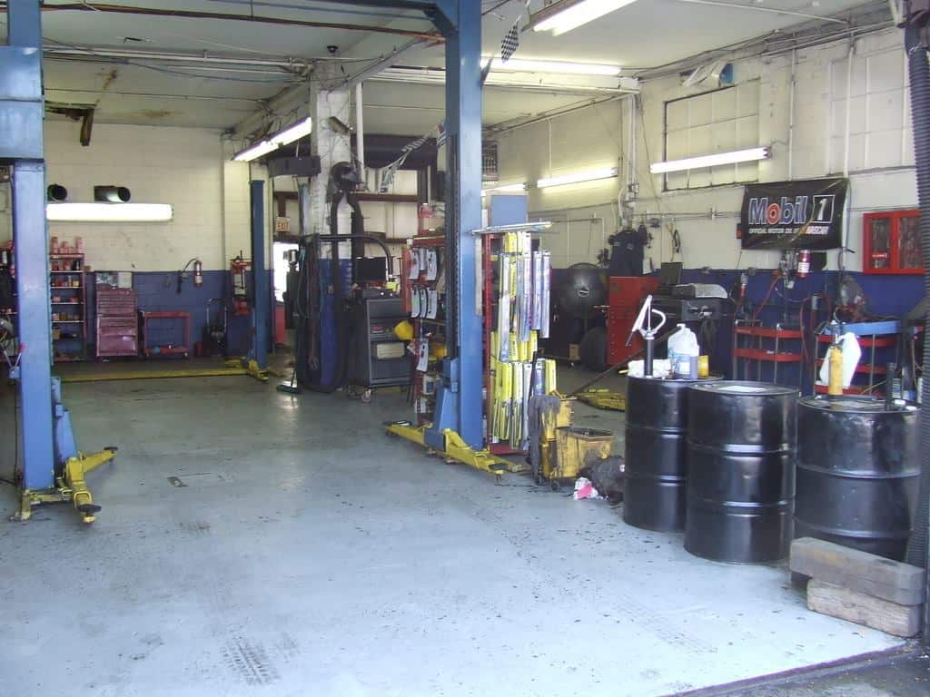 Hunts Point Auto Service Center