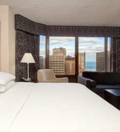 DoubleTree by Hilton Chicago Magnificent Mile