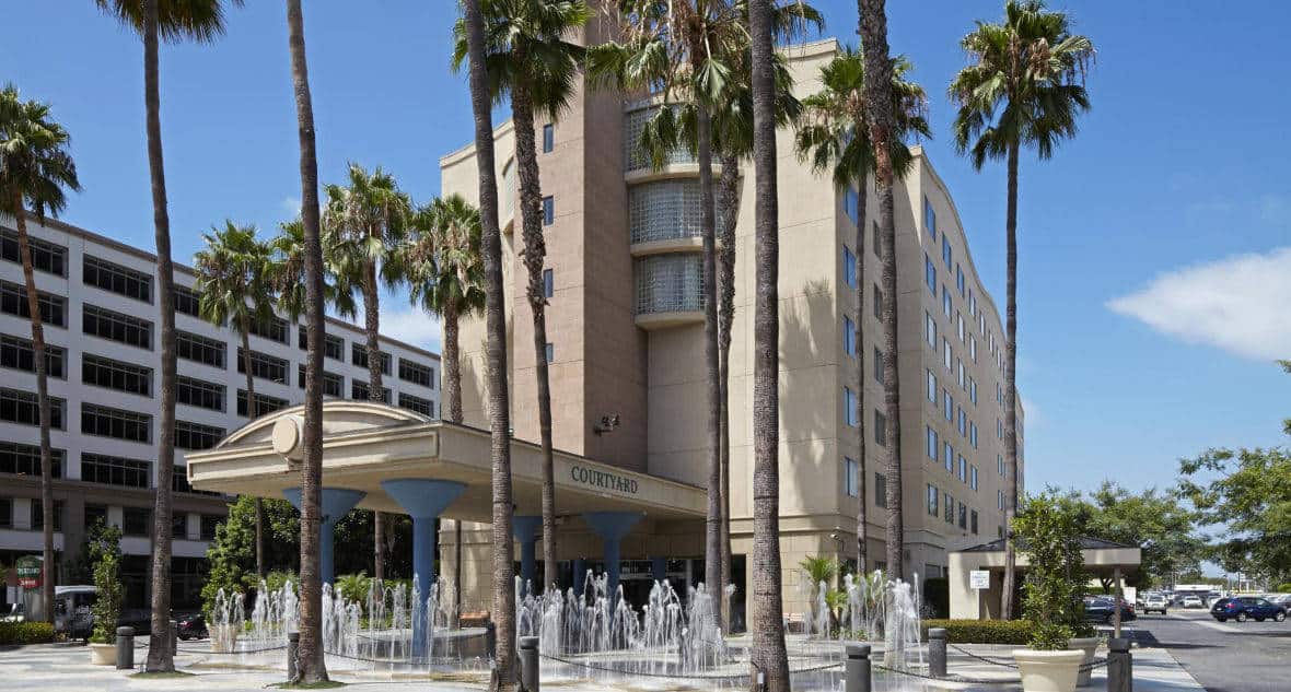 Courtyard by Marriott Los Angeles LAX/Century Boulevard