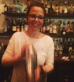 Life Is Beautiful – Cocktail Bar