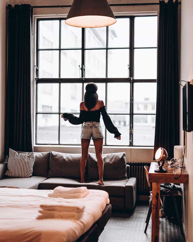 Blue collar hotel