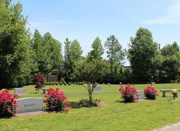 Williamsburg Memorial Park