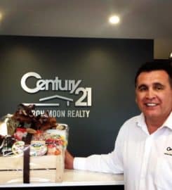 CENTURY 21 Aaron Moon Realty