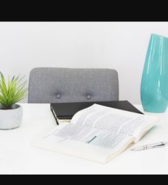 HR associate