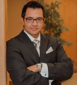 Dr. Robert Bonillas, Plastic Surgery
