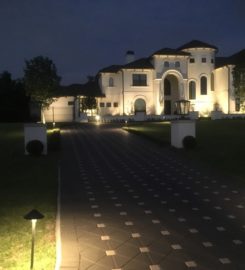 Majestic Landscape Lighting
