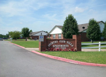 Country Club Villa Apartments