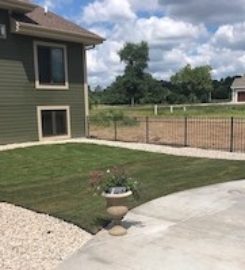 Brookfield Lawn Care & Mowing