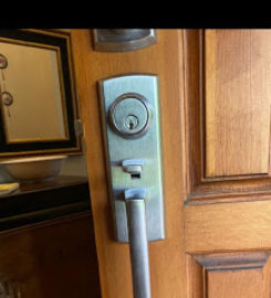 Discount Locksmith and Garage Doors inc