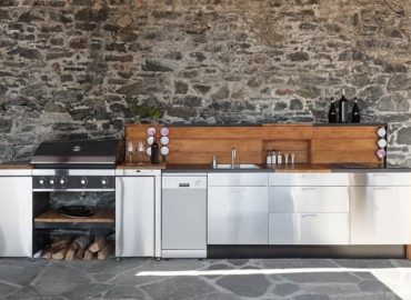 Custom Outdoor Kitchens