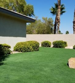 Paradise lawn and putting greens