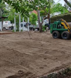Massive 550m2 irrigation and returf. (Front yard)