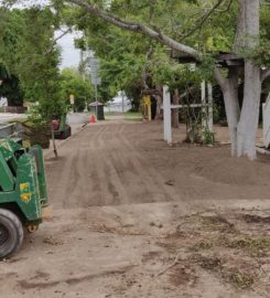 Massive 550m2 irrigation and returf. (Front yard)