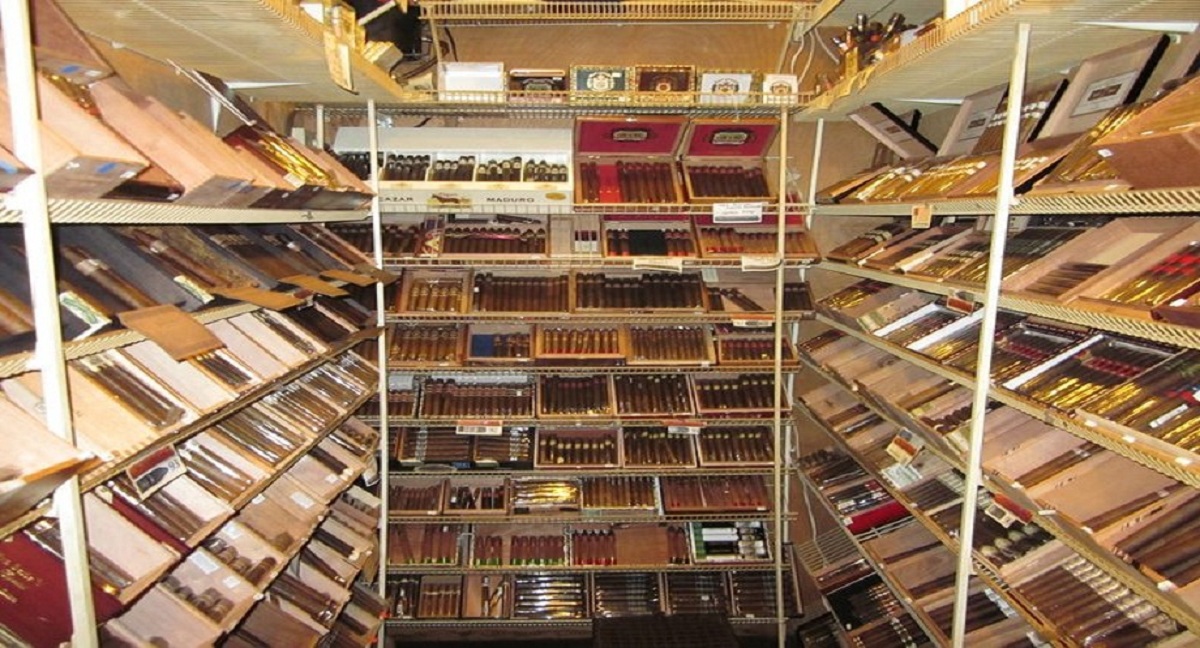 Rocky’s Cigars