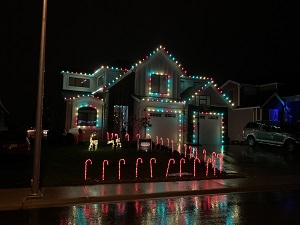 Holiday Heroes – Christmas Light Installation