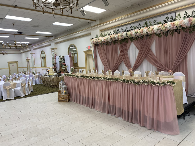 The Lincoln Manor