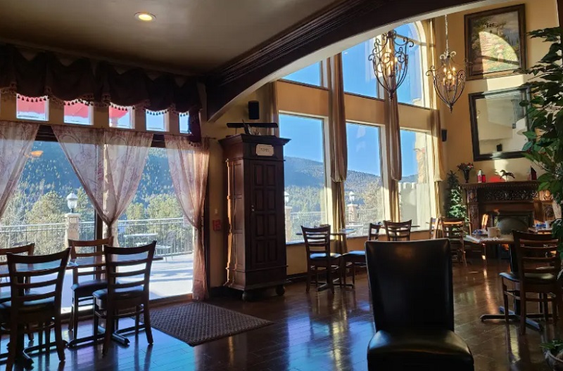 Arrowhead Manor