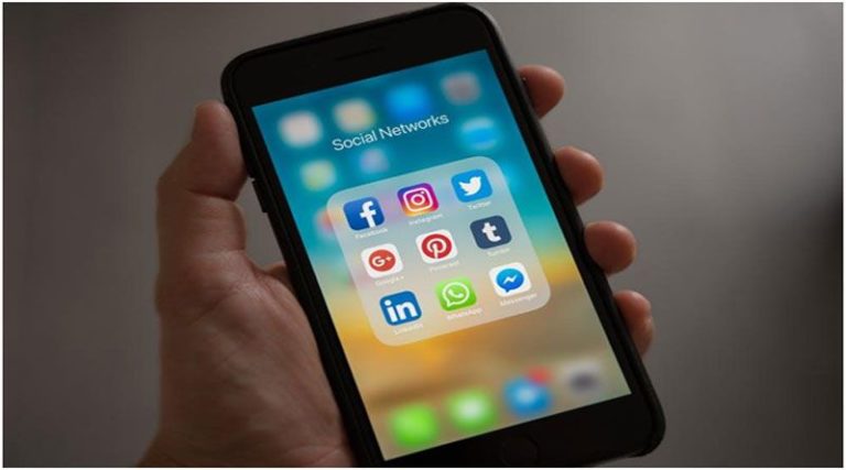 How to Make Money Using Social Networks