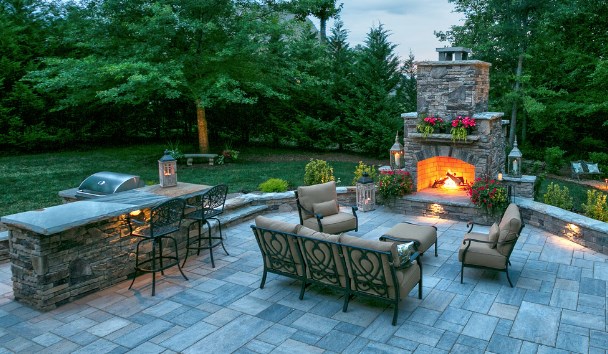 Artisan Outdoor Craftsman