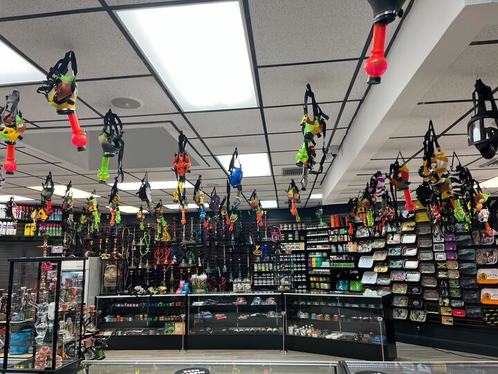 KYLÉ Smoke Shop – Lantana