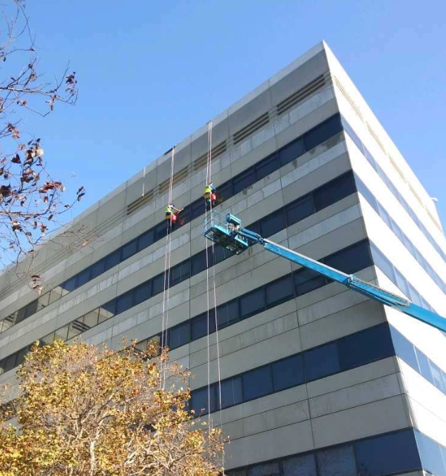 B & B Window and Gutter Cleaning