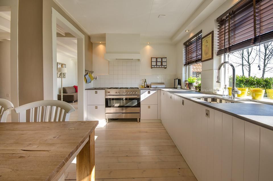 Town & Country Home Decor