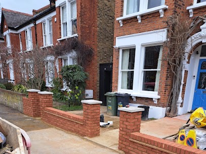 Mariusz Olender – Bricklayer