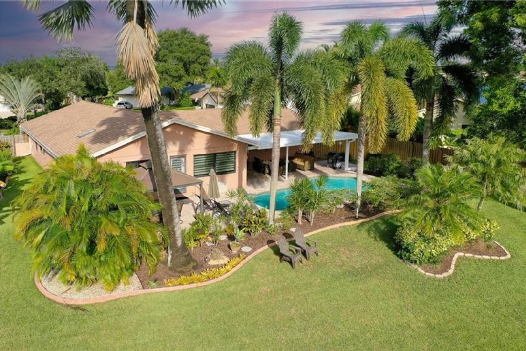 Homes by The Roni Sterin Group