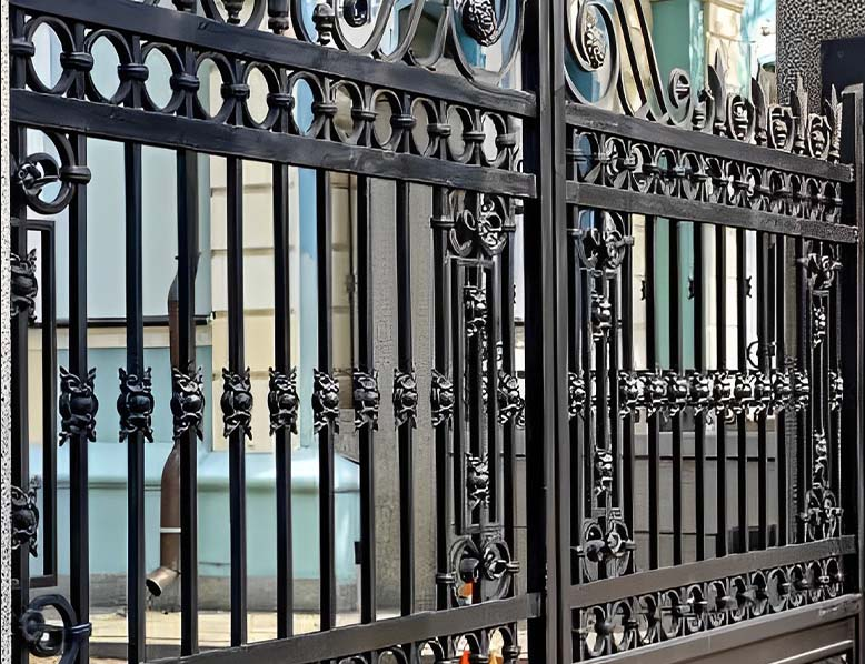 Vegas Valley Ironworks, Iron Gates