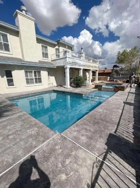 Premier Pools and Spas 915