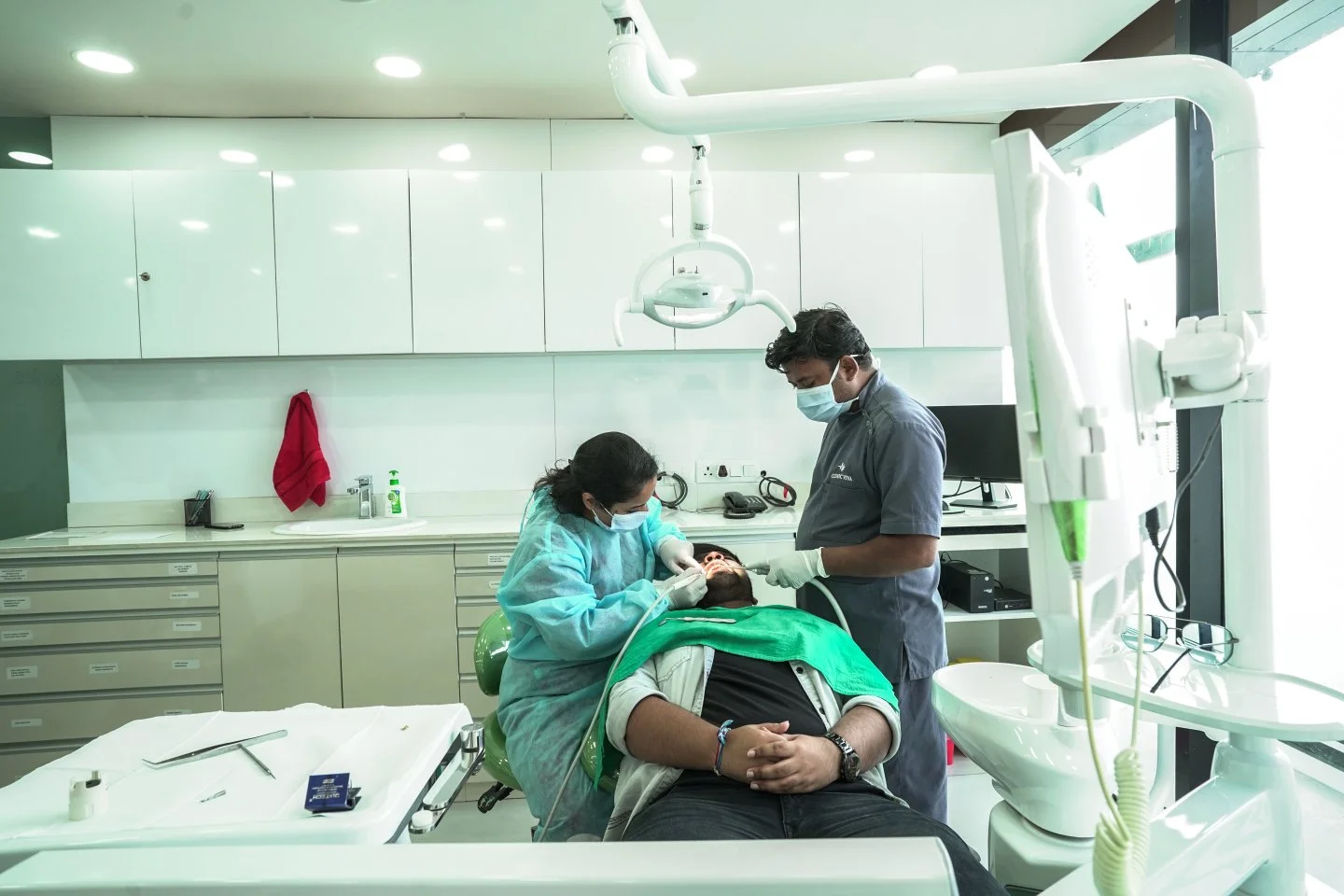 best dental clinic in pitampura