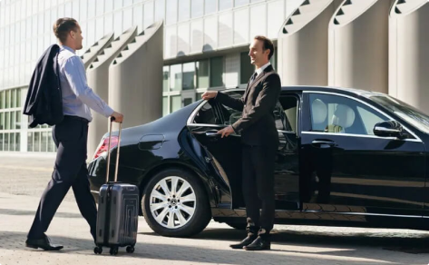 Lester B. Pearson Airport Limo
