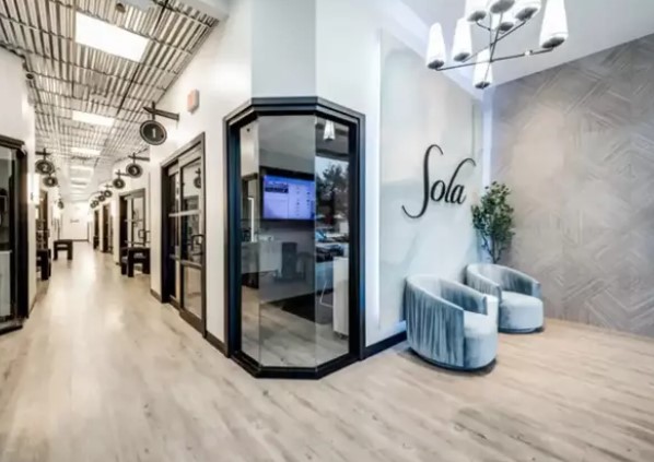 Sola Salon Studios – Cypress Towne Center