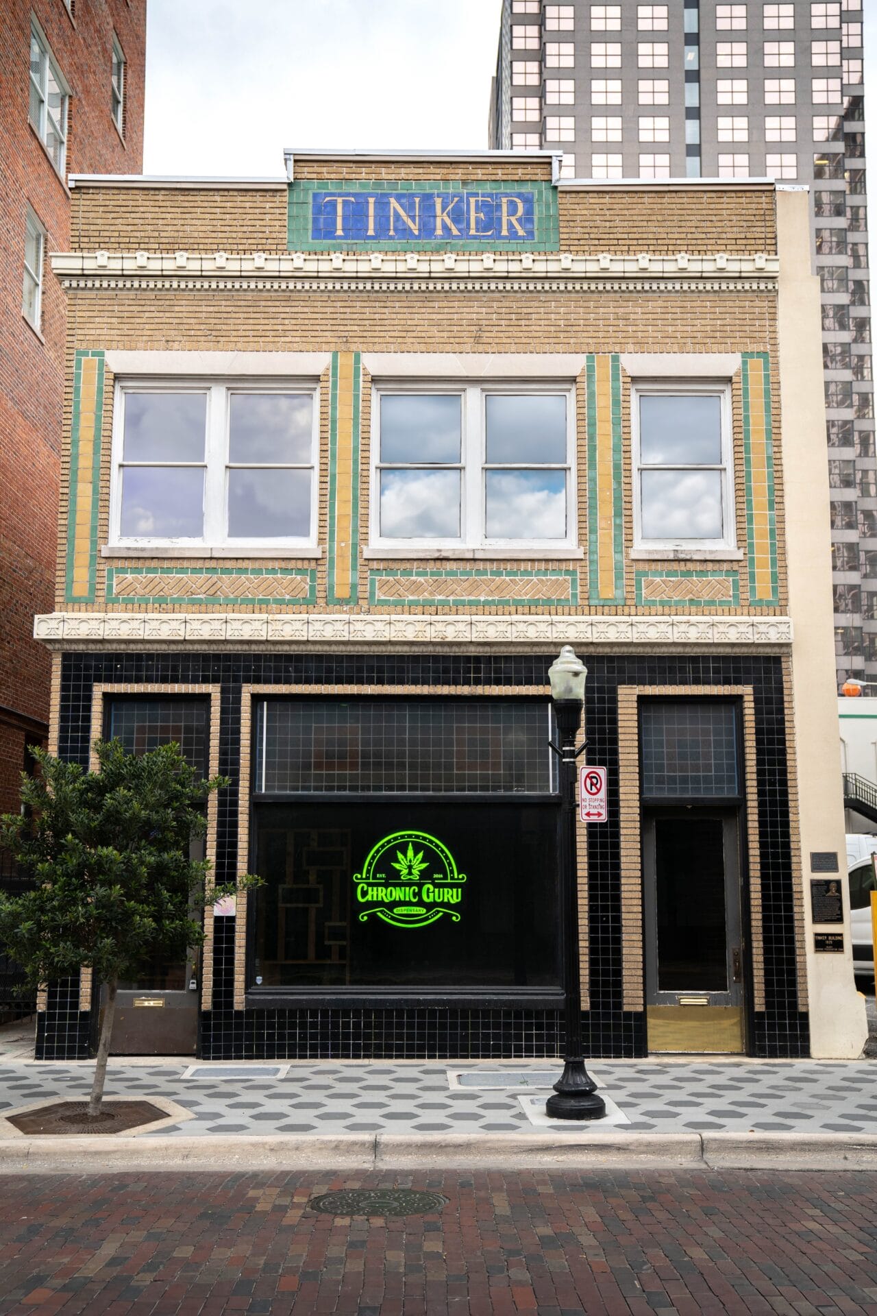 Chronic Guru Dispensary & Lounge – Orlando