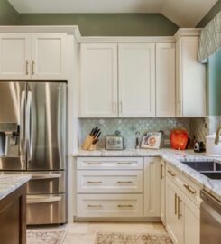Cabinet IQ of Milwaukee