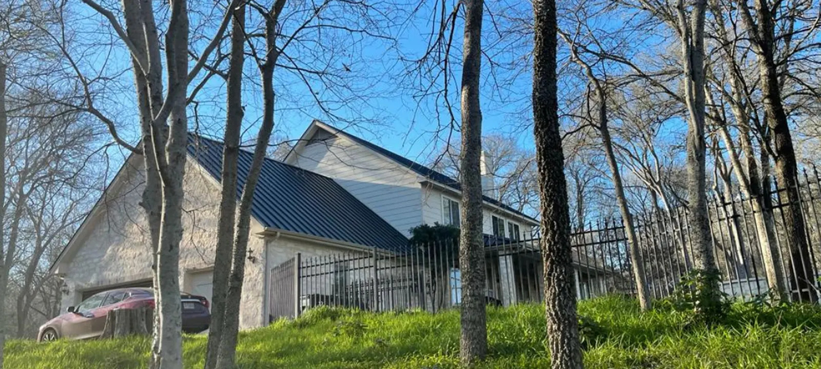 Salvador Roofing Services LLC