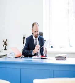 LOGOS LEGAL Mag. Anton Becker LL.M. (Chinese Law)
