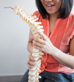 Chiropractor and Back pain
