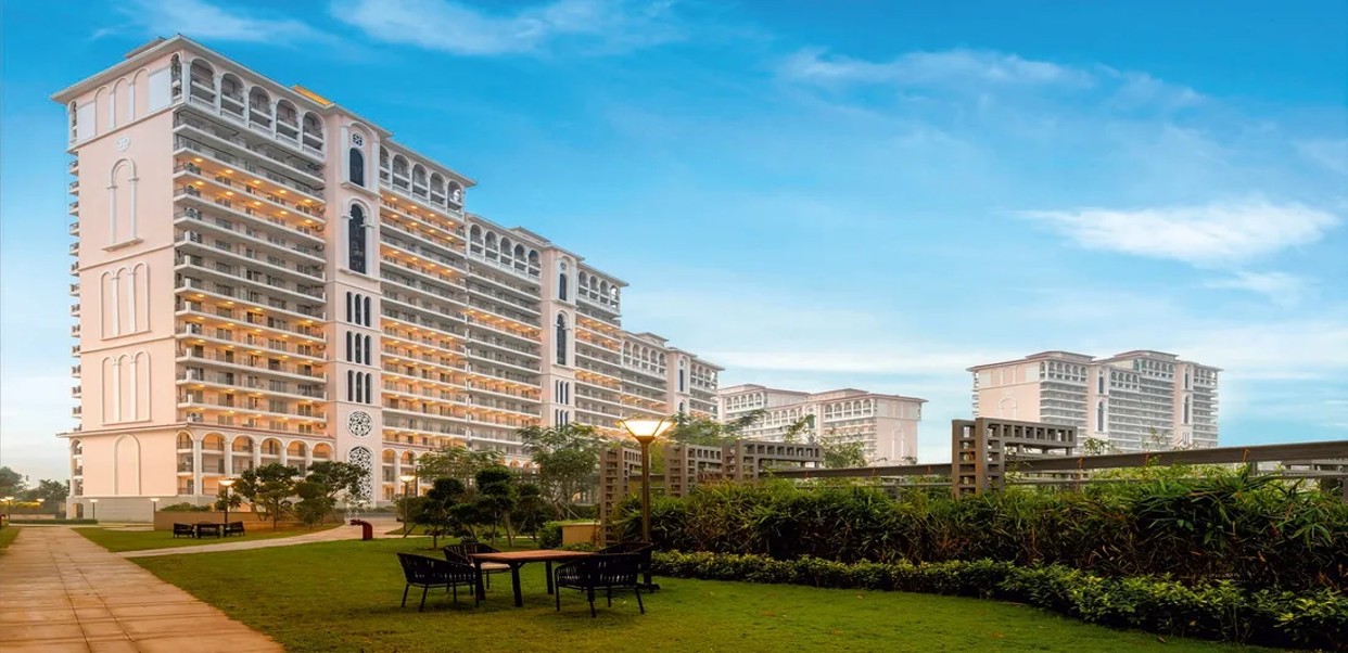 DLF Skycourt, Sector 86 Gurgaon – Stylish Living in the Heart o &hellip;