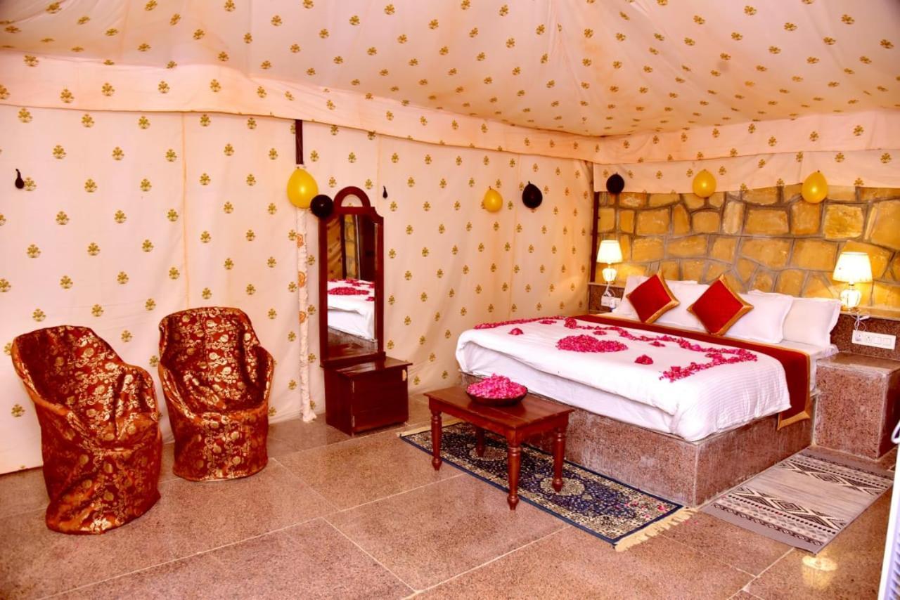 Jaisalmer Tour & Taxi Services