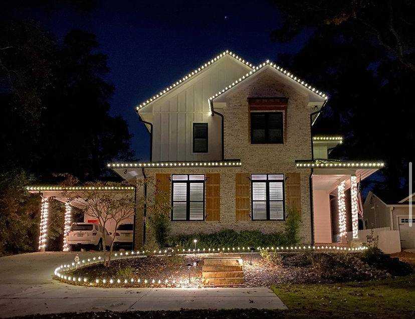 Atlanta Premier Christmas Light Installation