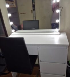 Vanity Chic Mirrors