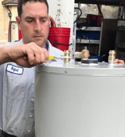 Earl's Plumbing & Drain Cleaning
