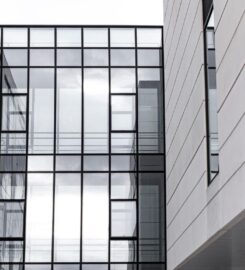 Esna glass