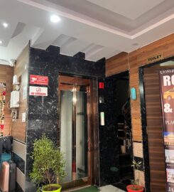 HOTEL ROYAL RAJ