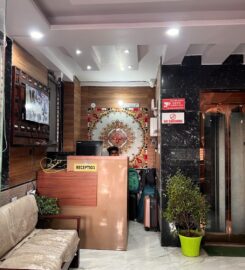 HOTEL ROYAL RAJ