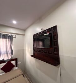 HOTEL ROYAL RAJ