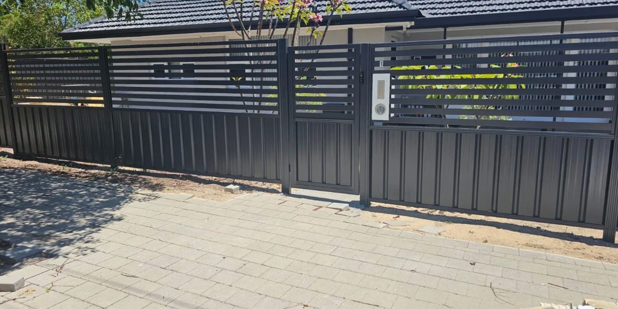 Straight Up Retaining Fencing & Earthworks