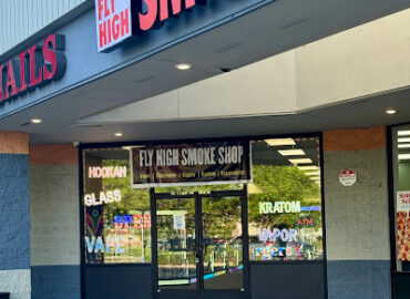 FLY HIGH SMOKE SHOP | VAPES | GLASS | KRATOM